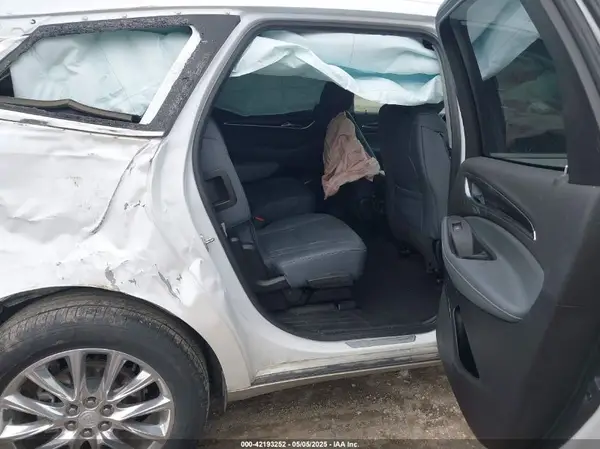5GAEVBKW7LJ146223 2020 BUICK ENCLAVE - Image 8