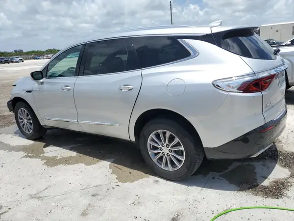 5GAEVBKW7NJ152638 2022 BUICK ENCLAVE - Image 2