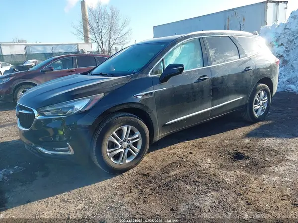 5GAEVBKW8JJ165067 2018 BUICK ENCLAVE - Image 2