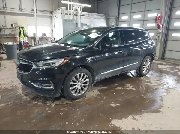 5GAEVBKW8JJ202103 2018 BUICK ENCLAVE - Image 2