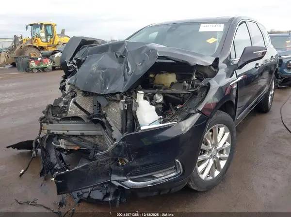 5GAEVBKW8JJ204000 2018 BUICK ENCLAVE - Image 2
