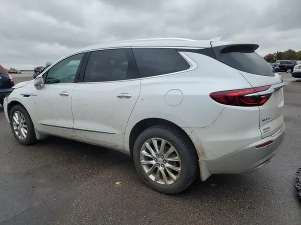 5GAEVBKW8JJ222755 2018 BUICK ENCLAVE - Image 2