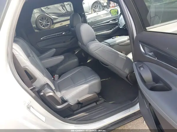 5GAEVBKW8NJ119406 2022 BUICK ENCLAVE - Image 8