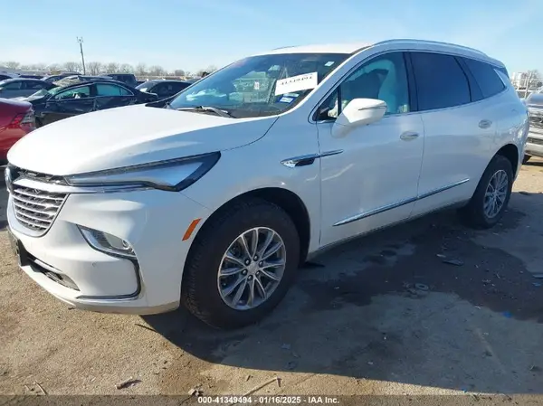 5GAEVBKW8NJ132592 2022 BUICK ENCLAVE - Image 2