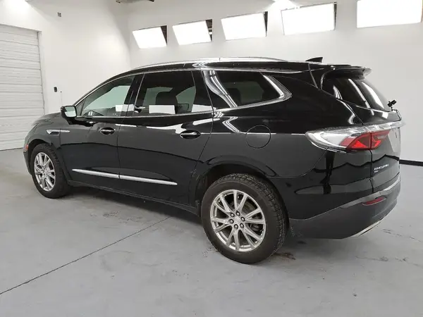 5GAEVBKW8NJ133418 2022 BUICK ENCLAVE - Image 2