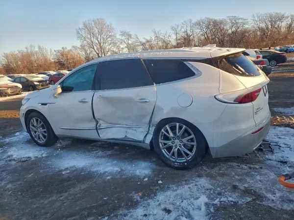 5GAEVBKW8NJ190282 2022 BUICK ENCLAVE - Image 2