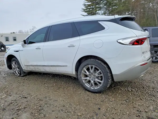 5GAEVBKW8PJ143918 2023 BUICK ENCLAVE - Image 2