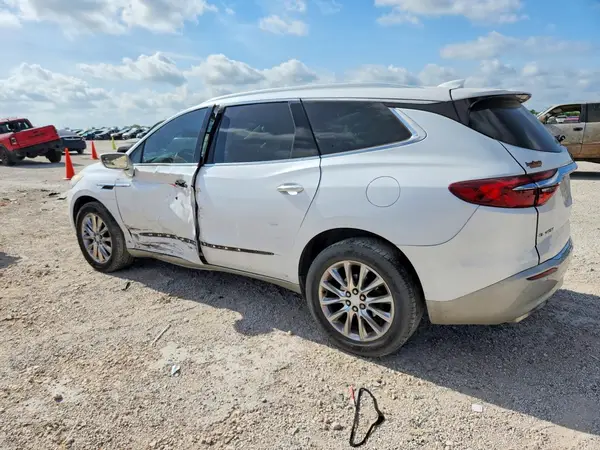 5GAEVBKW9JJ138735 2018 BUICK ENCLAVE - Image 2