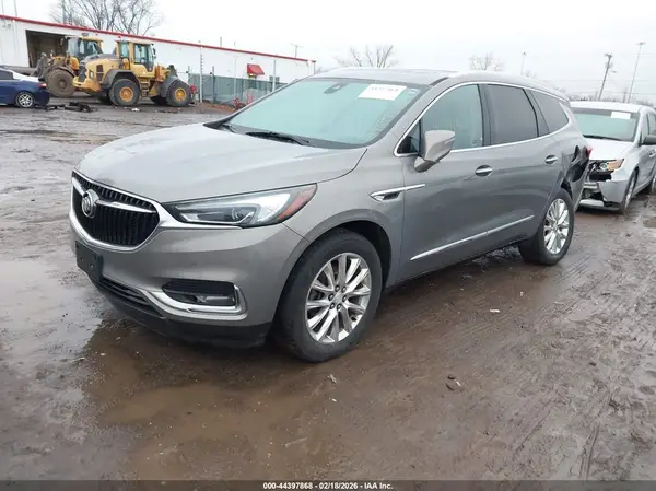 5GAEVBKW9JJ139917 2018 BUICK ENCLAVE - Image 2