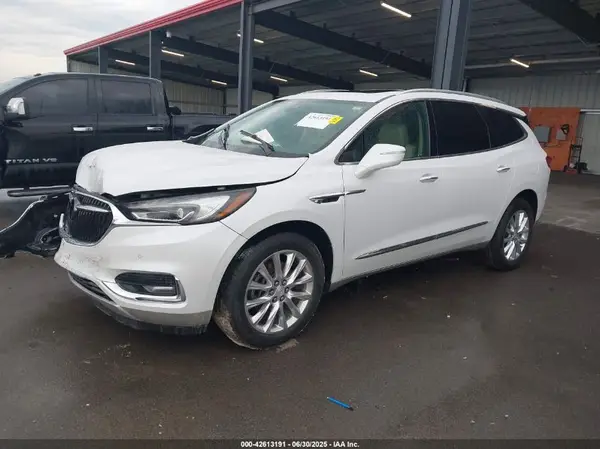 5GAEVBKW9JJ184923 2018 BUICK ENCLAVE - Image 2