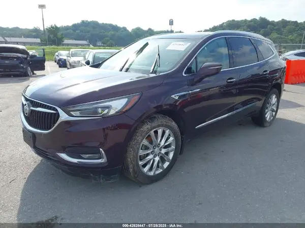 5GAEVBKW9JJ185375 2018 BUICK ENCLAVE - Image 2