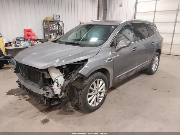 5GAEVBKW9JJ204197 2018 BUICK ENCLAVE - Image 2