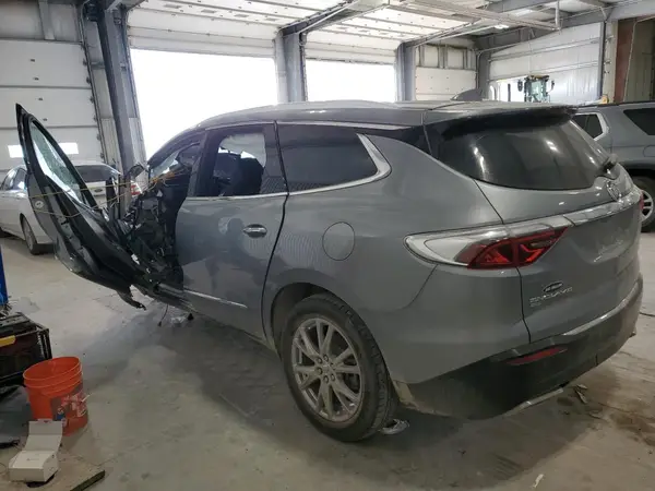 5GAEVBKW9PJ150165 2023 BUICK ENCLAVE - Image 2