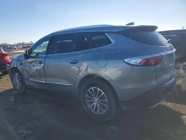 5GAEVBKW9RJ131490 2024 BUICK ENCLAVE - Image 2