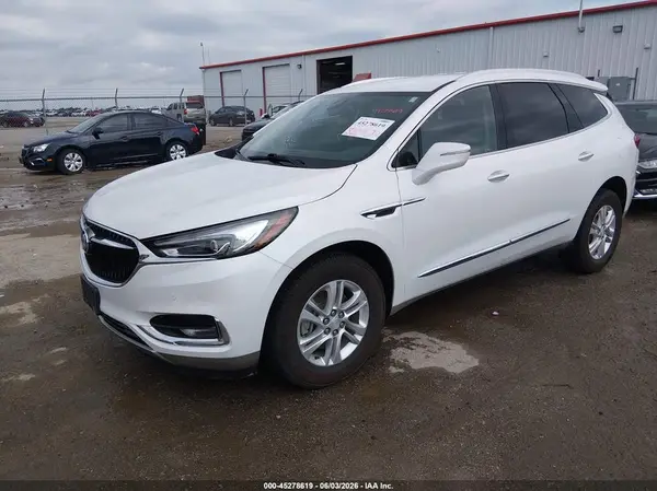 5GAEVBKWXJJ180685 2018 BUICK ENCLAVE - Image 2