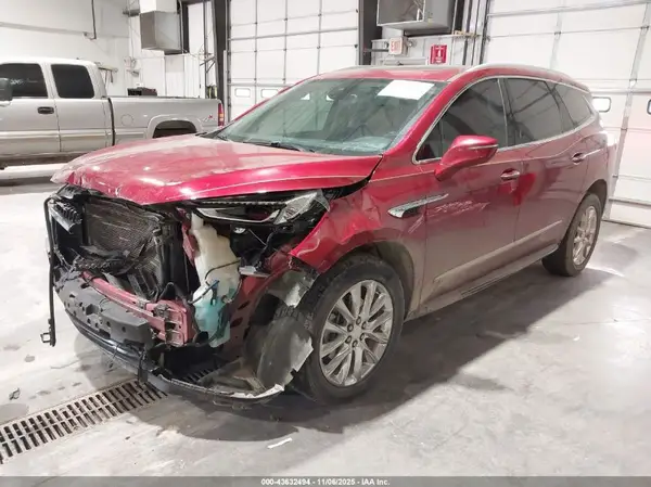 5GAEVBKWXKJ110573 2019 BUICK ENCLAVE - Image 2
