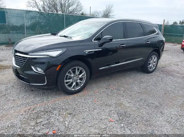 5GAEVBKWXPJ111214 2023 BUICK ENCLAVE - Image 2