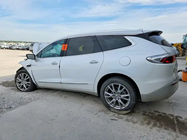 5GAEVBKWXRJ102984 2024 BUICK ENCLAVE - Image 2