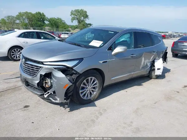 5GAEVBKWXRJ125309 2024 BUICK ENCLAVE - Image 2