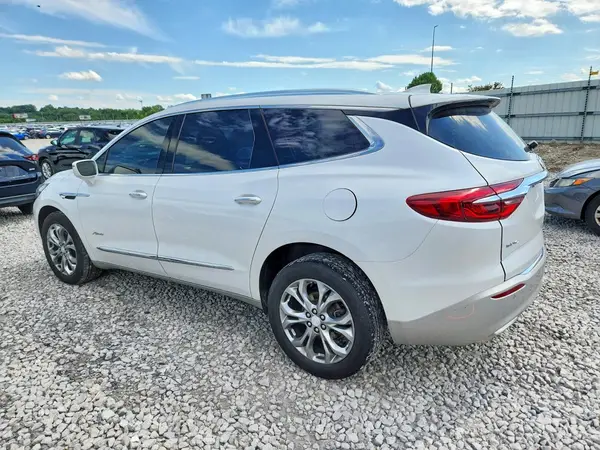 5GAEVCKW0JJ198098 2018 BUICK ENCLAVE - Image 2