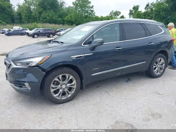 5GAEVCKW0JJ218818 2018 BUICK ENCLAVE - Image 2
