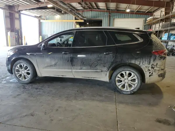 5GAEVCKW0JJ258185 2018 BUICK ENCLAVE - Image 2