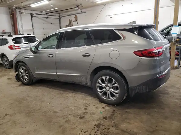 5GAEVCKW0JJ258817 2018 BUICK ENCLAVE - Image 2