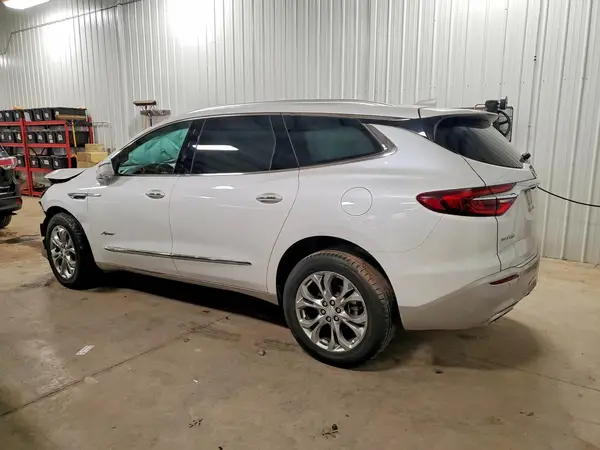 5GAEVCKW1JJ167751 2018 BUICK ENCLAVE - Image 2