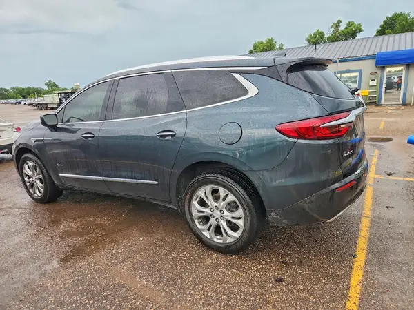 5GAEVCKW1JJ239760 2018 BUICK ENCLAVE - Image 2