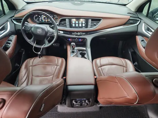 5GAEVCKW1JJ239760 2018 BUICK ENCLAVE - Image 8