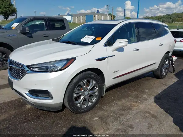 5GAEVCKW1KJ136212 2019 BUICK ENCLAVE - Image 2
