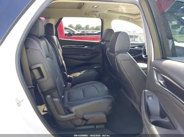 5GAEVCKW1KJ136212 2019 BUICK ENCLAVE - Image 8
