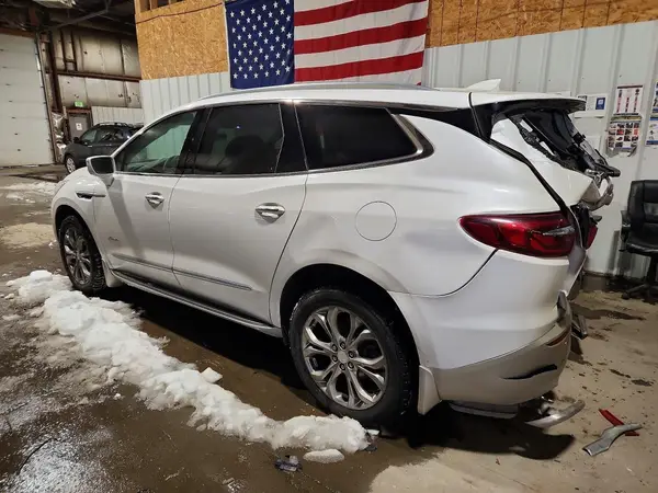 5GAEVCKW1KJ232440 2019 BUICK ENCLAVE - Image 2