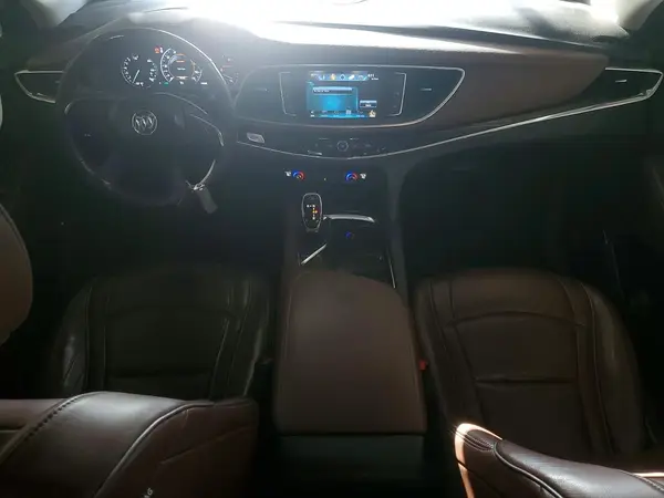5GAEVCKW2JJ121586 2018 BUICK ENCLAVE - Image 8