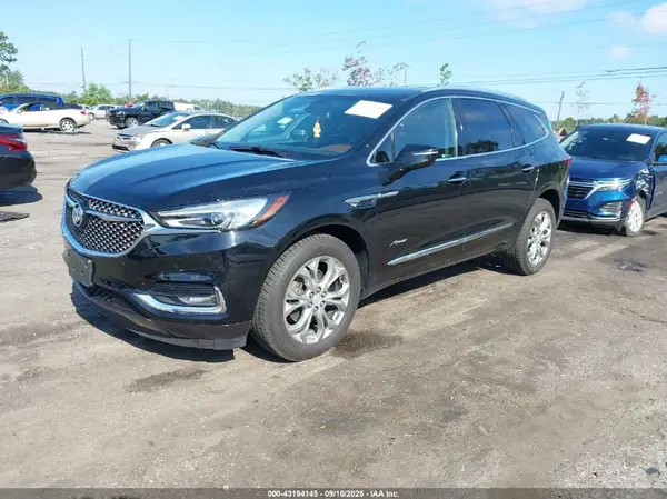 5GAEVCKW3JJ263543 2018 BUICK ENCLAVE - Image 2