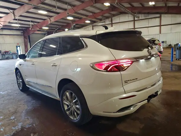 5GAEVCKW3PJ136980 2023 BUICK ENCLAVE - Image 2
