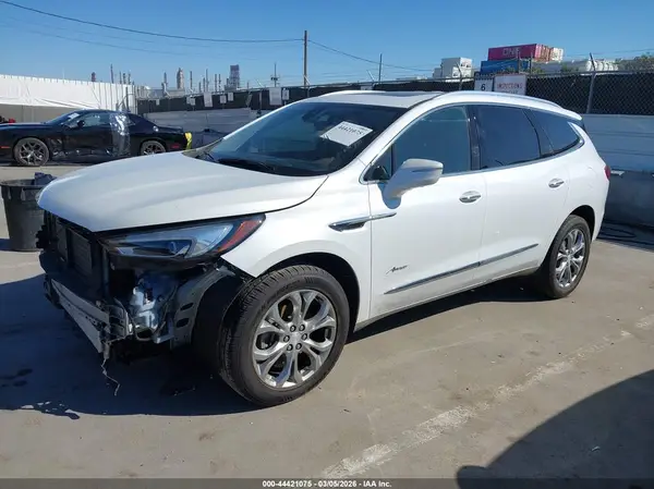 5GAEVCKW4JJ258478 2018 BUICK ENCLAVE - Image 2
