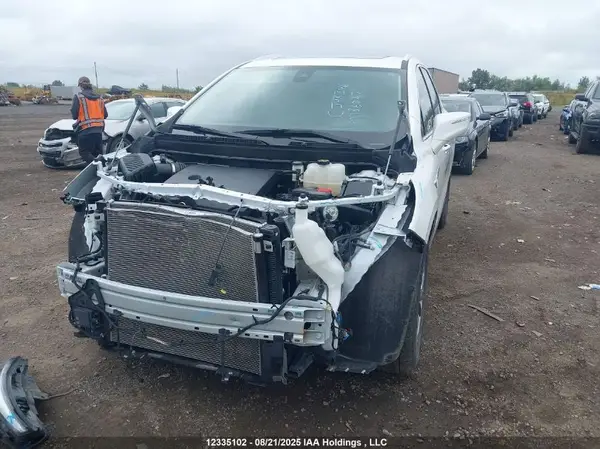 5GAEVCKW4PJ186027 2023 BUICK ENCLAVE - Image 2