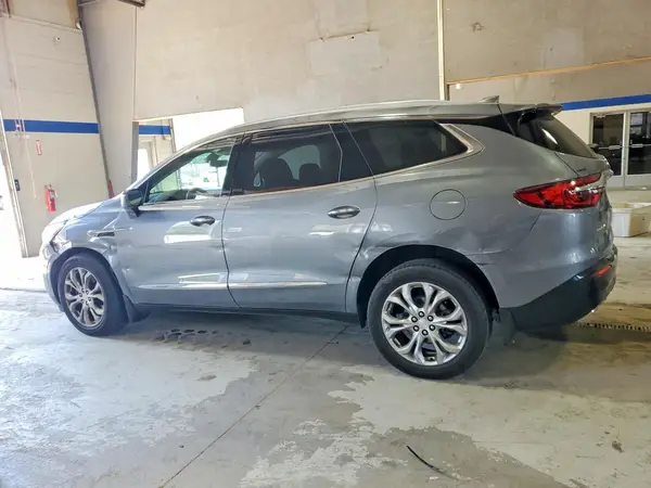 5GAEVCKW5JJ168241 2018 BUICK ENCLAVE - Image 2
