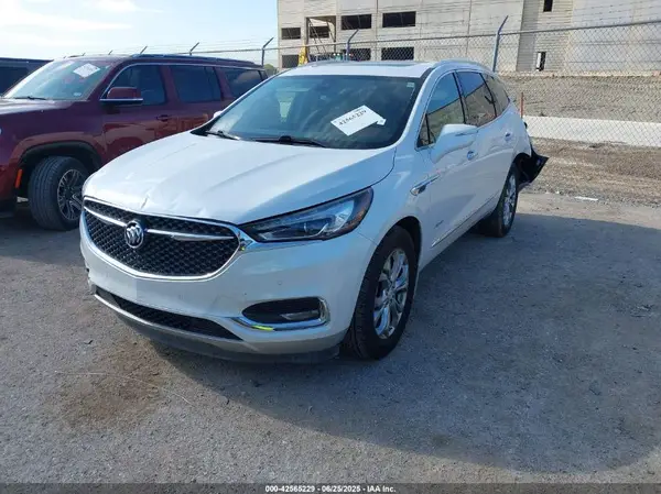 5GAEVCKW5JJ186707 2018 BUICK ENCLAVE - Image 2