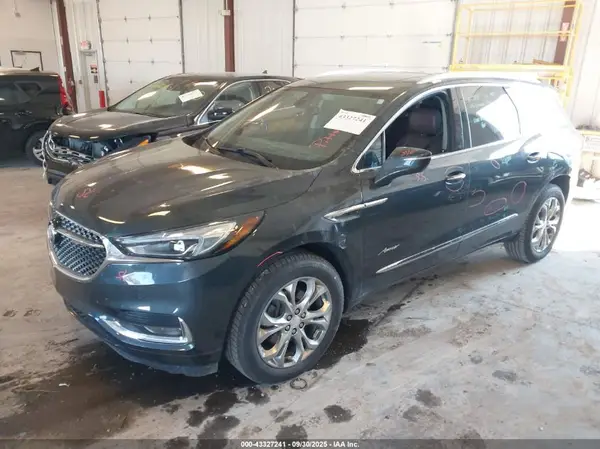 5GAEVCKW6JJ138486 2018 BUICK ENCLAVE - Image 2