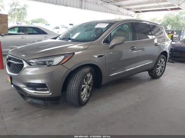 5GAEVCKW6JJ185887 2018 BUICK ENCLAVE - Image 2