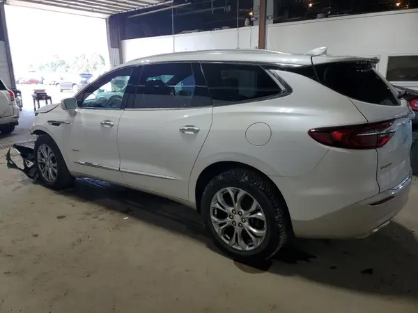 5GAEVCKW6JJ214031 2018 BUICK ENCLAVE - Image 2