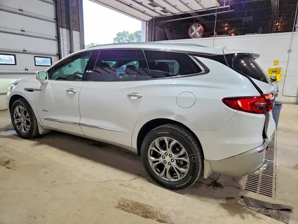 5GAEVCKW6KJ147402 2019 BUICK ENCLAVE - Image 2