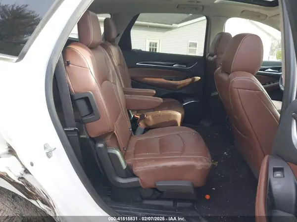 5GAEVCKW7JJ246230 2018 BUICK ENCLAVE - Image 8