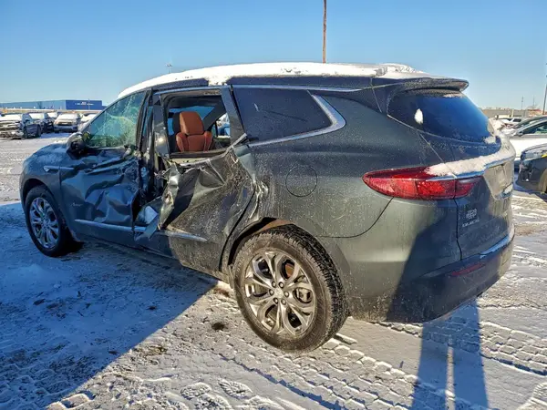 5GAEVCKW7JJ246373 2018 BUICK ENCLAVE - Image 2