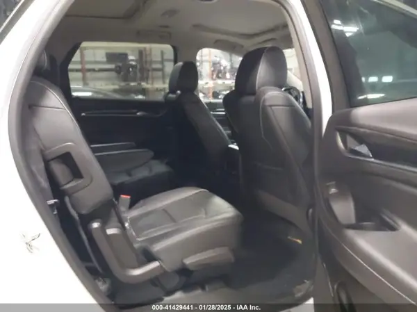 5GAEVCKW7KJ250392 2019 BUICK ENCLAVE - Image 8