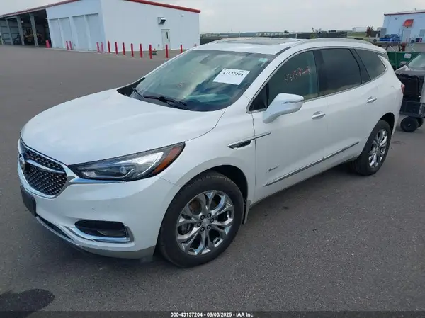 5GAEVCKW8JJ204570 2018 BUICK ENCLAVE - Image 2