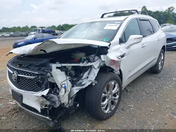 5GAEVCKW8JJ283576 2018 BUICK ENCLAVE - Image 2