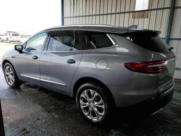 5GAEVCKW9JJ200074 2018 BUICK ENCLAVE - Image 2